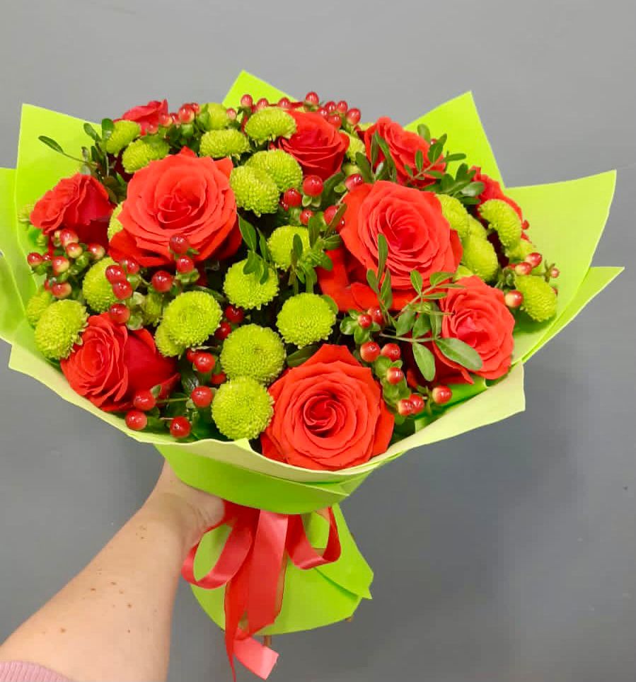 Букет цветов из: Хризантемы и Розы в Спокойной