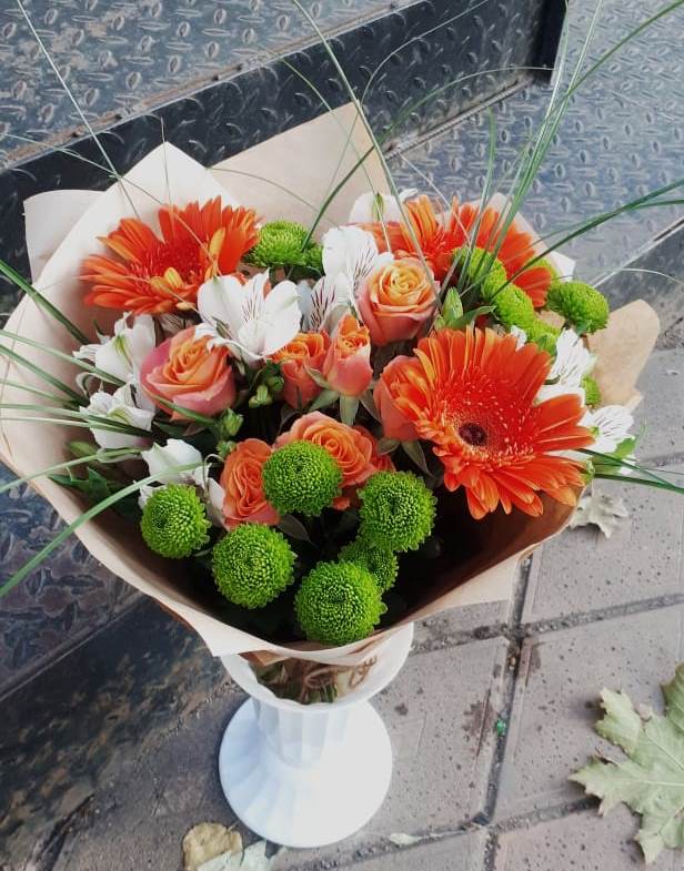 Букет цветов из: Герберы, Хризантемы, Альстромерии и Розы в Спокойной