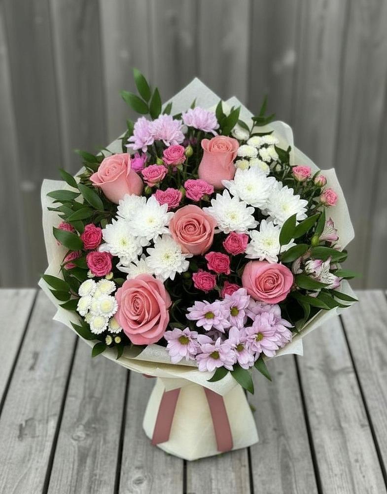 Букет цветов из: Альстромерии, Гвоздики, Розы и Хризантемы в Спокойной