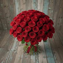Букет 55 Красных роз Фридом #REPLACE_PRED# Спокойной