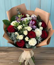 Букет цветов из:  Розы и Альстромерии #REPLACE_PRED# Спокойной