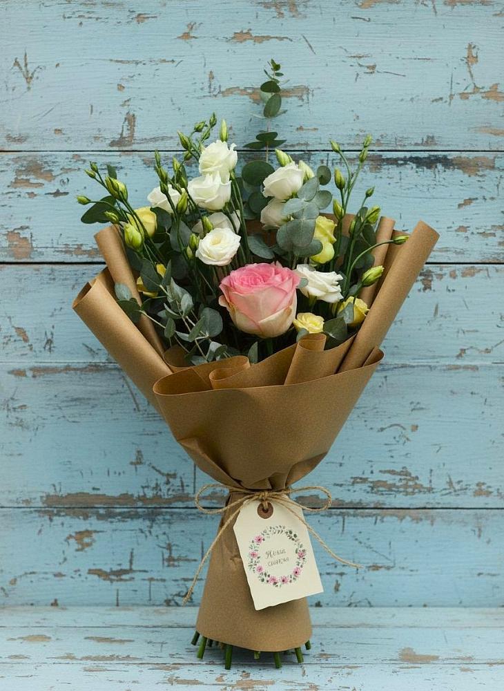 Букет цветов из: Розы и Лизиантусы в Спокойной