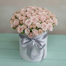 Цветочная композиция из Розы в шляпной коробке в Спокойной