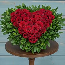 Цветочная композиция из Розы в виде сердца #REPLACE_PRED# Спокойной