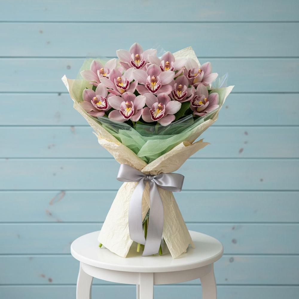 Букет цветов из: Орхидеи и Розы в Спокойной