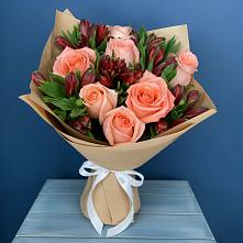 Букет цветов из:  Розы и Альстромерии #REPLACE_PRED# Спокойной