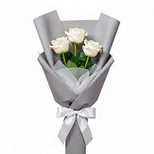 Букет 3 белые розы в Спокойной