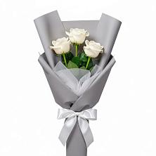 Букет 3 белые розы в Спокойной