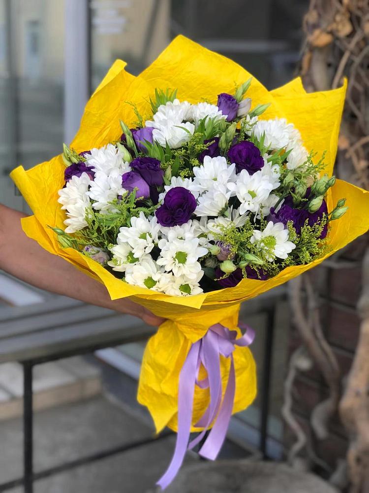 Букет цветов из: Ирисы, Хризантемы и Ромашки в Спокойной