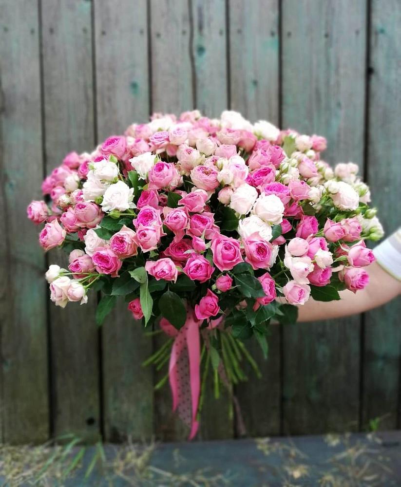 Букет Розовые кустовые розы Натали и Лав Лидия в Спокойной