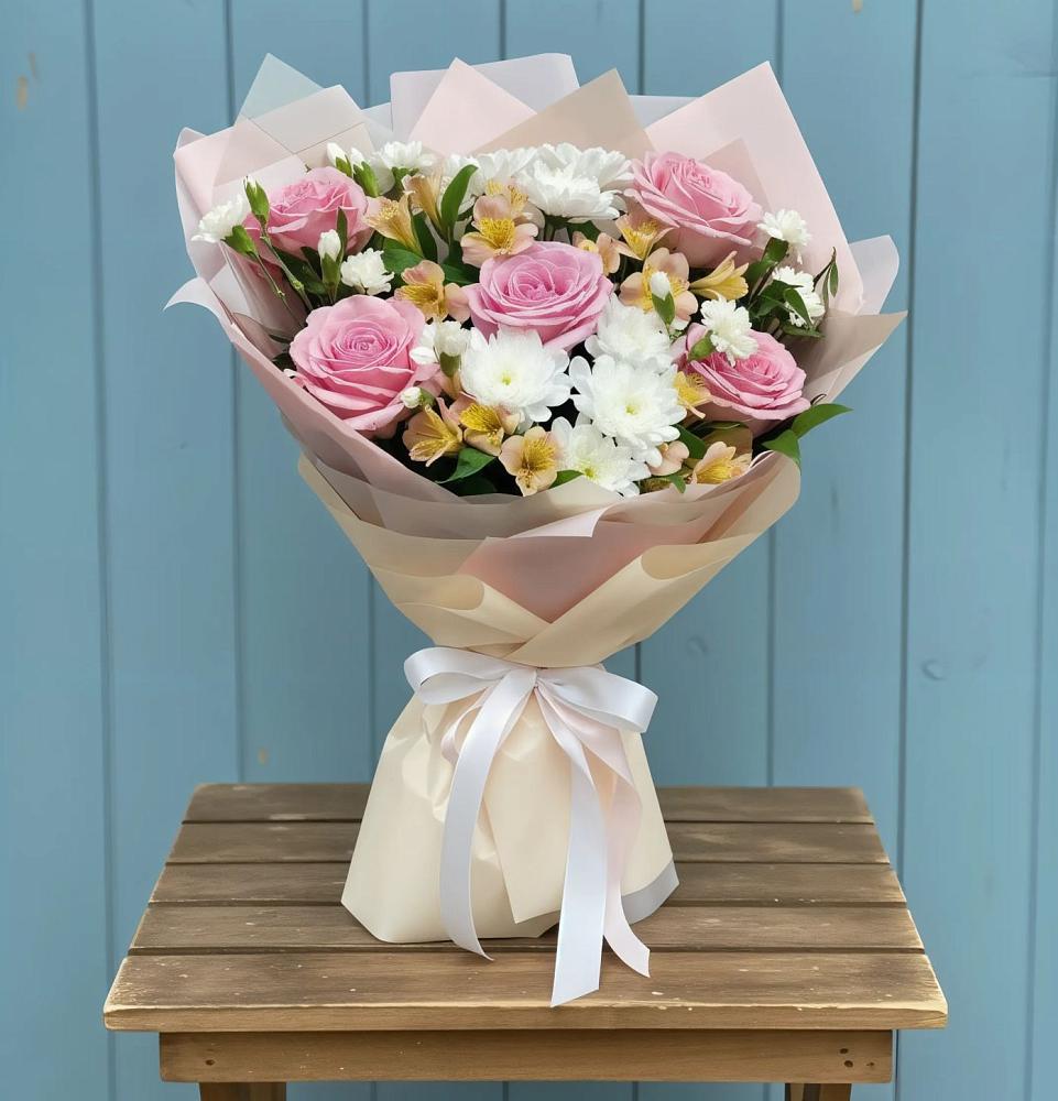 Букет цветов из: Гвоздики, Орхидеи и Розы в Спокойной