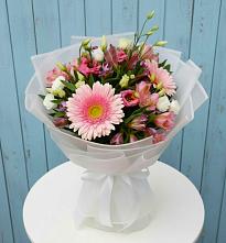 Букет цветов из:  Герберы, Альстромерии и Лизиантусы в Спокойной