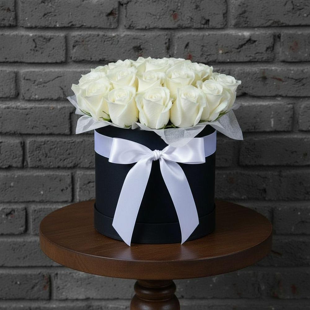 Цветочная композиция из Розы в шляпной коробке в Спокойной