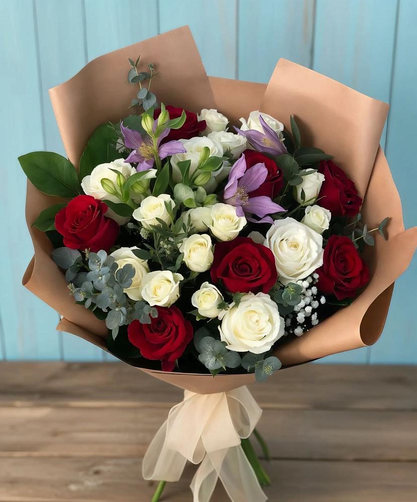 Букет цветов из: Розы и Альстромерии в Спокойной